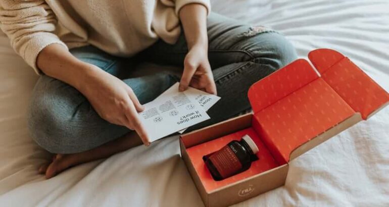 photo-1559087316-f8860a97e7ba